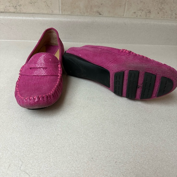 Hot pink faux snakeskin loafers - Picture 2 of 2